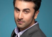 Ranbir Kapoor Height in Feet Without Shoes